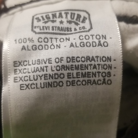 VINTAGE LEVI'S SIGNATURE CAMO CARGO SHORTS - Picture 3 of 4